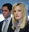 Kathryn Morris e Danny Pino em Cold Case