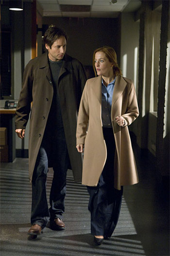 David Duchovny e Gillian Anderson em Arquivo X