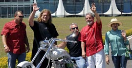 O pessoal do American Chopper com o presidente Lula