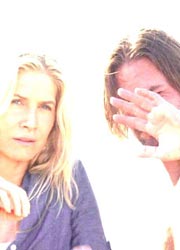 Elizabeth Mitchell e Josh Holloway em Lost