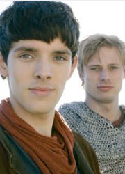 Colin Morgan e Bradley James em Merlin