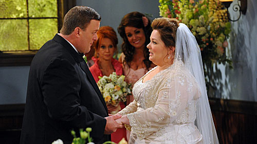 Mike & Molly - The Wedding