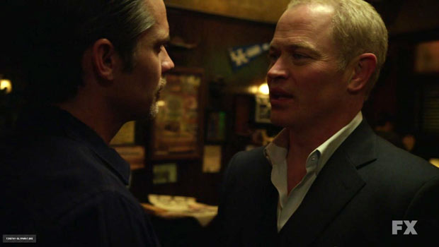 Justified - Guy Walks Into a Bar